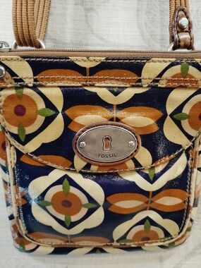 Fossil Navy, Tan and Cream Floral Pattern Crossbody Bag